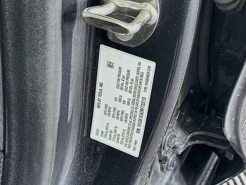 Used 2024 Tesla Model 3 image 12