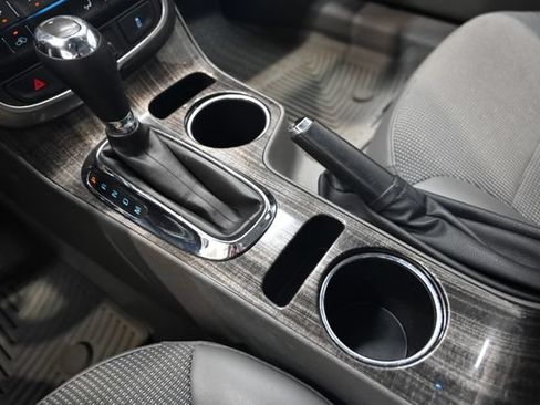 Used 2015 Chevrolet Malibu LT w/ Power Convenience Package FWD image 18