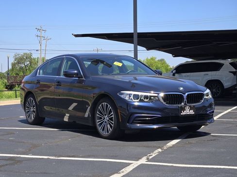 Used 2020 BMW 530i xDrive w/ Convenience Package AWD/4WD image 3