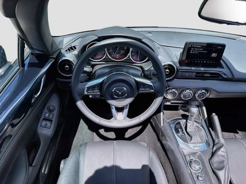 Used 2022 MAZDA MX-5 Miata RF Grand Touring RWD image 16