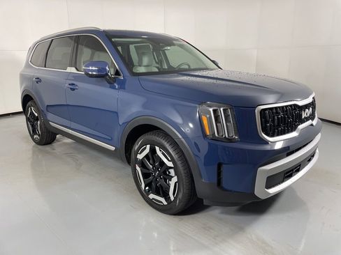 New 2025 Kia Telluride EX image 2
