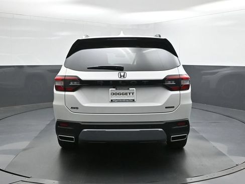 New 2026 Honda Pilot Touring image 5