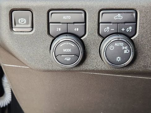 Used 2023 Chevrolet Silverado 1500 LT image 21