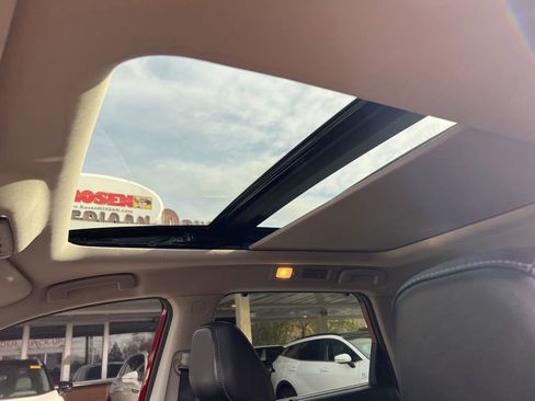 Certified 2023 Nissan Pathfinder SL w/ SL Premium Package image 7