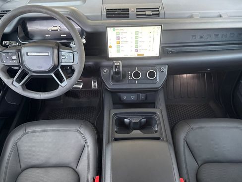 Used 2024 Land Rover Defender 110 V8 AWD/4WD image 14