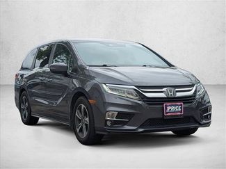 Used 2018 Honda Odyssey Touring video 3