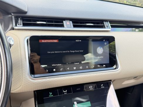 Used 2020 Land Rover Range Rover Velar R-Dynamic S AWD/4WD image 25