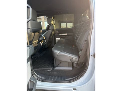 Used 2025 Ford F450 Platinum w/ FX4 Off-Road Package AWD/4WD image 15