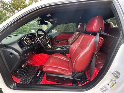 Used 2016 Dodge Challenger R/T Plus RWD image 10