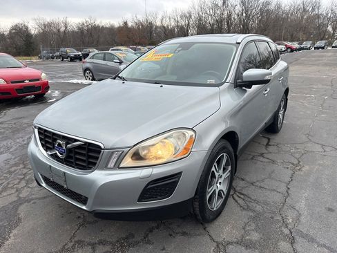 Used 2011 Volvo XC60 T6 image 2