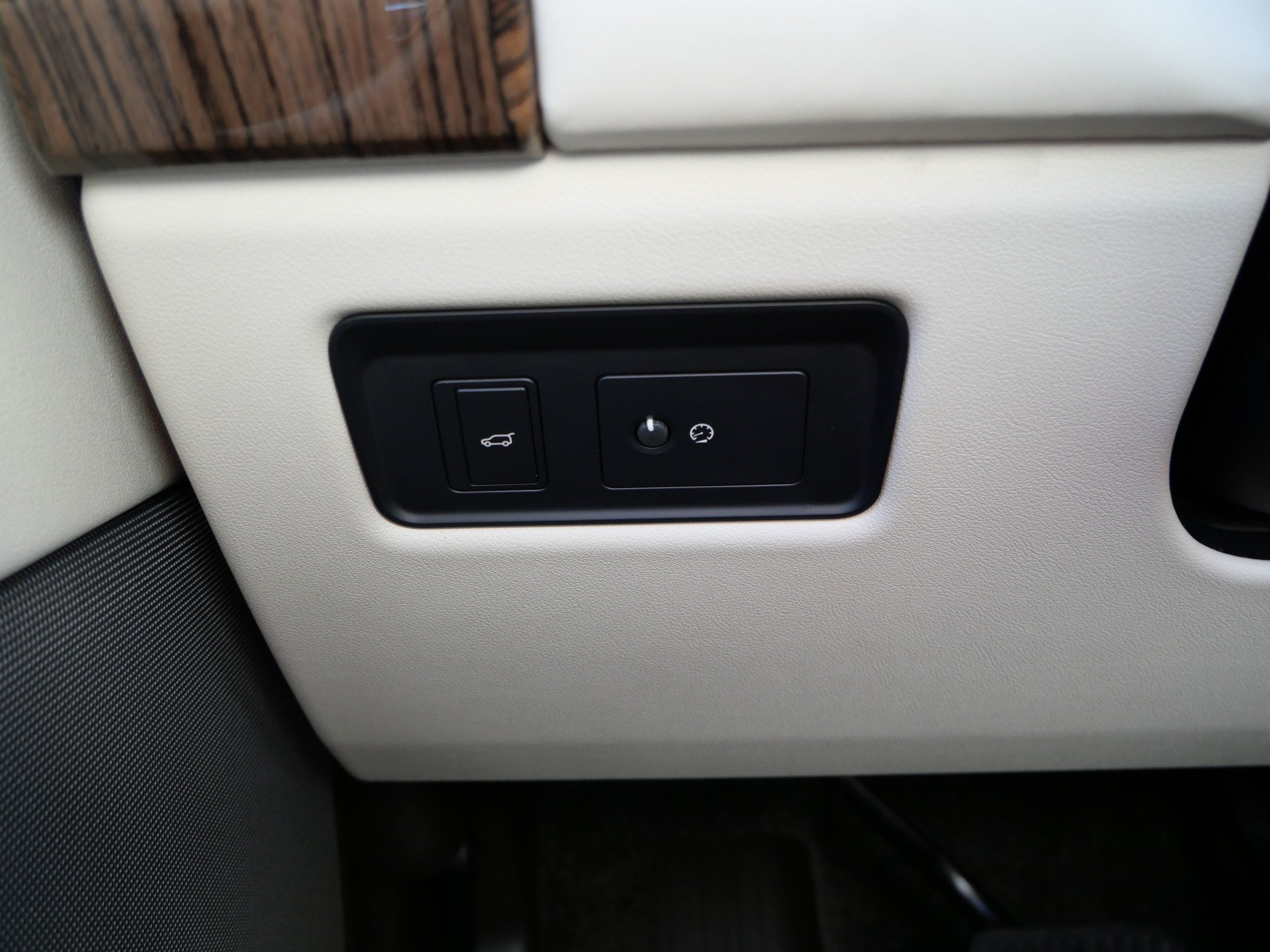 Used 2019 Land Rover Range Rover HSE AWD/4WD image 27