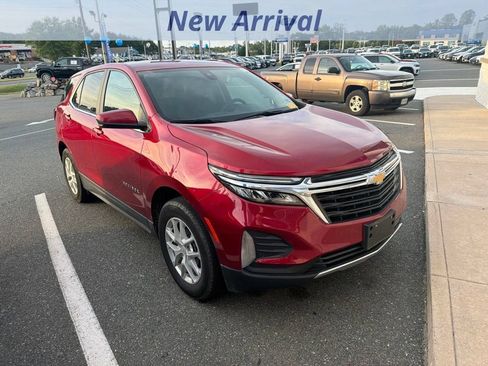 Certified 2023 Chevrolet Equinox LT AWD/4WD image 2