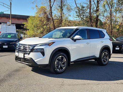New 2026 Nissan Rogue SV w/ Cold Weather Package AWD/4WD image 2