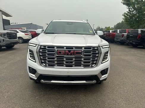 New 2026 GMC Yukon Denali w/ Sun & Power Step Package AWD/4WD image 4