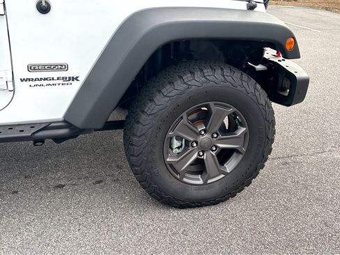Used 2018 Jeep Wrangler Unlimited Rubicon image 24