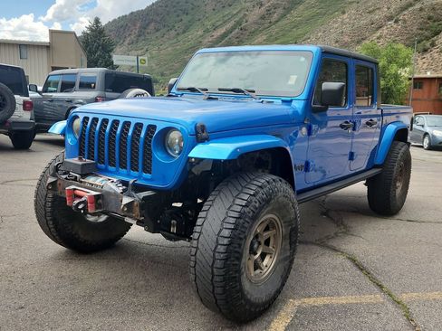 Used 2021 Jeep Gladiator Sport AWD/4WD image 4