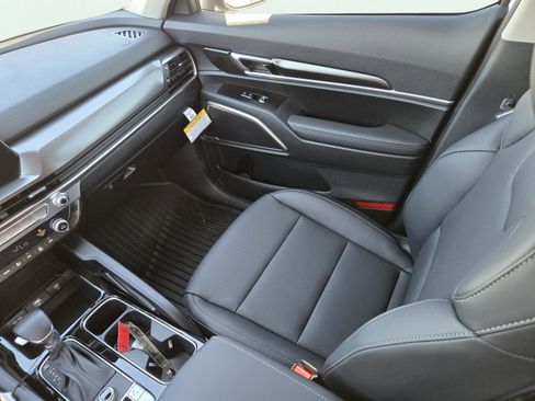 New 2025 Kia Telluride LX image 20