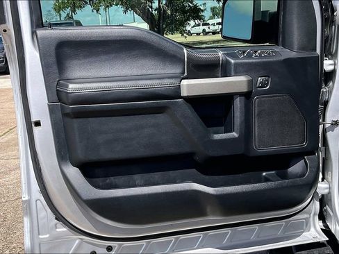 Used 2019 Ford F150 Raptor AWD/4WD image 17