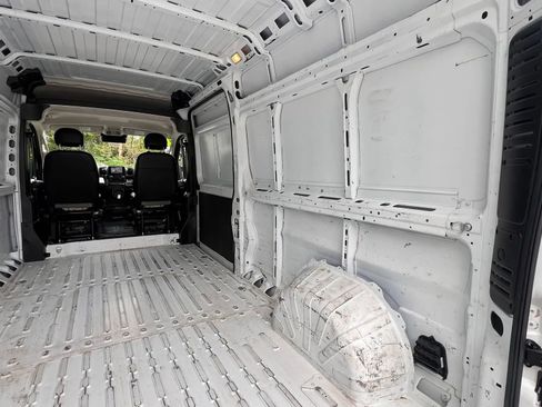 Used 2023 RAM ProMaster 2500 FWD image 13