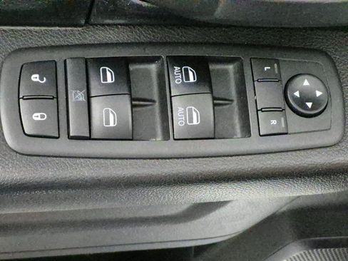 Used 2019 RAM 1500 Express image 13