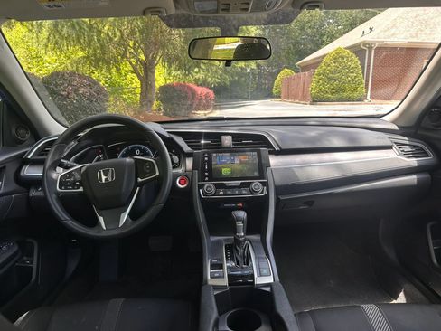 Used 2016 Honda Civic EX image 4