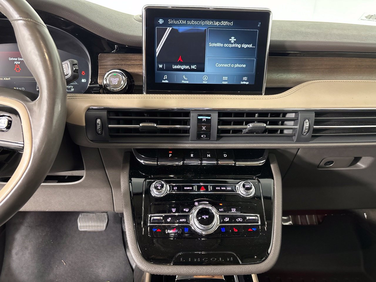 Used 2021 Lincoln Corsair Reserve w/ Equipment Group 201A AWD/4WD image 21