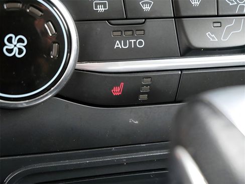 Used 2020 Ford EcoSport SE w/ SE Convenience Package image 24