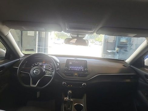 Used 2022 Nissan Altima 2.5 SV image 5