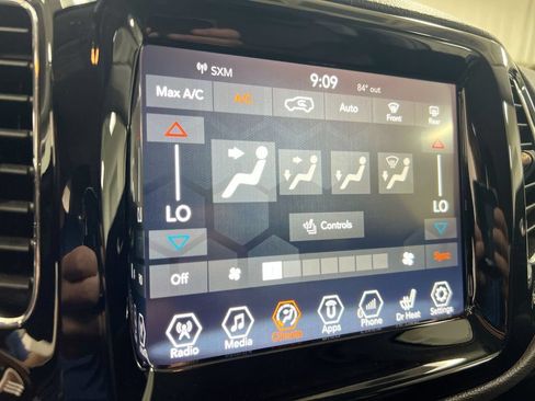 Used 2018 Jeep Compass Limited AWD/4WD image 15