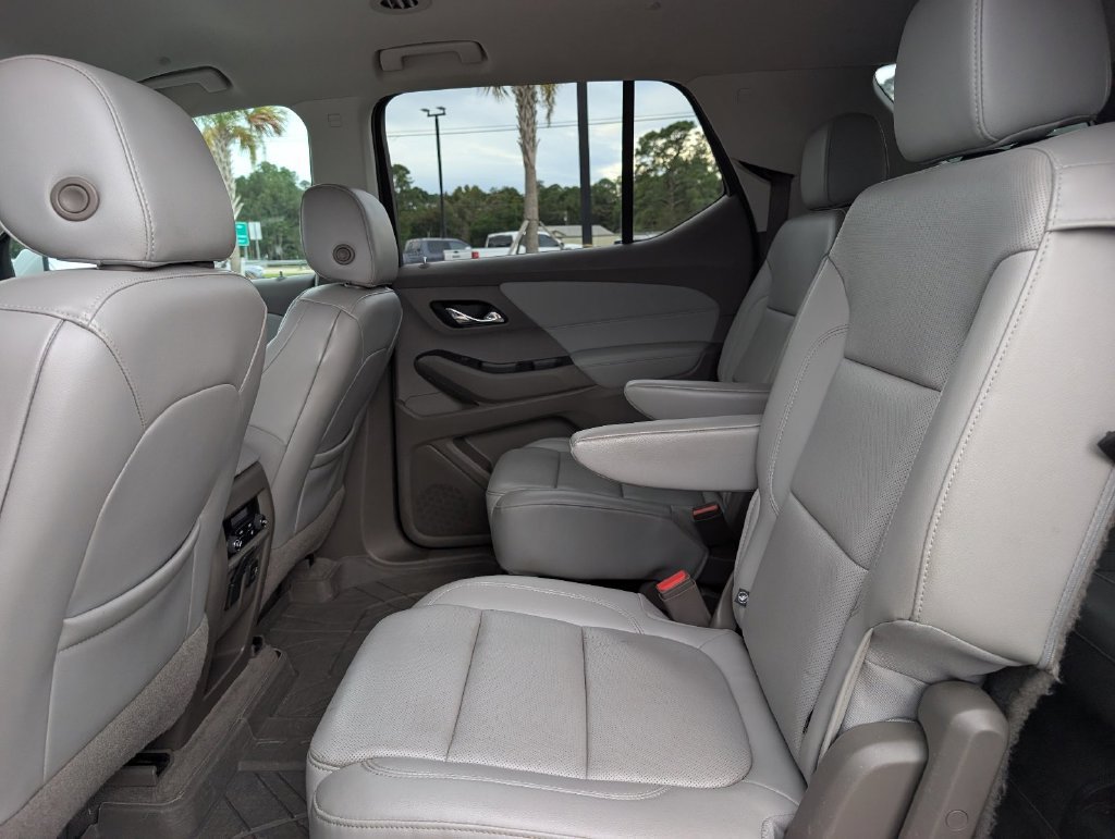 Used 2019 Chevrolet Traverse Premier w/ Driver Confidence II Package FWD image 29