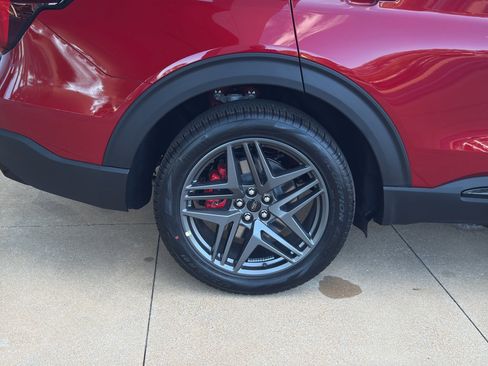 New 2026 Ford Explorer ST w/ Sun And Sound Package image 7