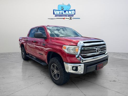 Used 2017 Toyota Tundra SR5 w/ SR5 Upgrade Package AWD/4WD image 22