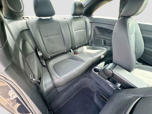 Used 2016 Volkswagen Beetle 1.8T FWD image 31