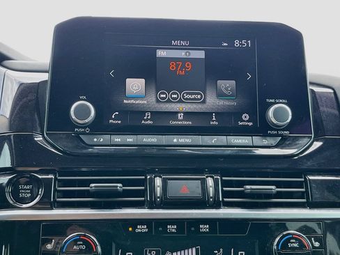 Used 2025 Nissan Pathfinder SV w/ SV Premium Package FWD image 14