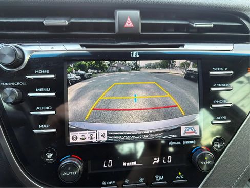 Used 2018 Toyota Camry XSE w/ Driver Assist Package FWD image 29