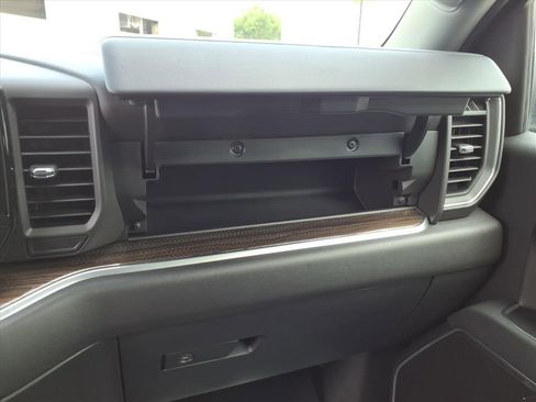 Used 2026 Chevrolet Silverado 1500 LT AWD/4WD image 33