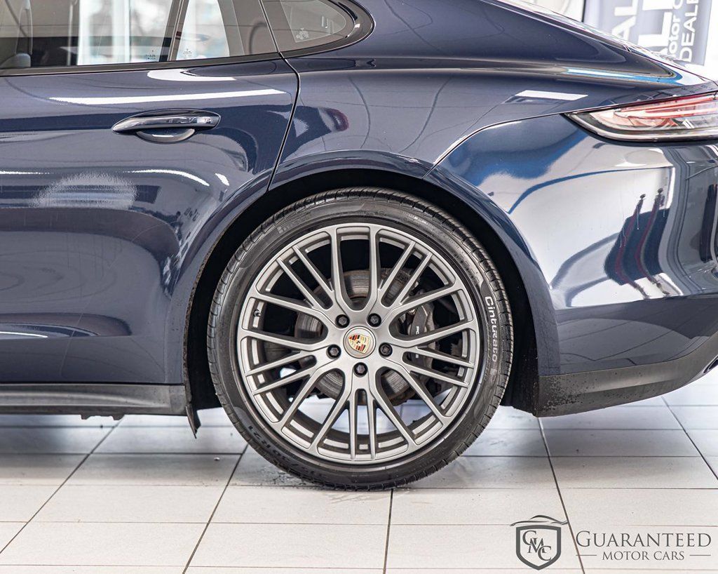 Used 2023 Porsche Panamera 4 Platinum Edition w/ Assistance Package AWD/4WD image 8