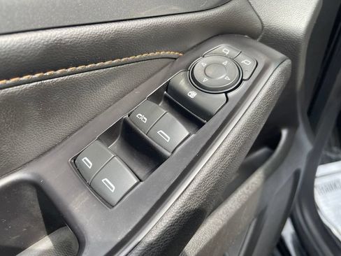 Used 2018 Chevrolet Traverse LT w/ LPO, Cargo Package AWD/4WD image 12
