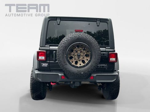 Used 2021 Jeep Wrangler Unlimited Rubicon AWD/4WD image 6