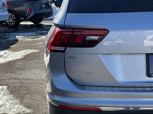 Used 2023 Volkswagen Tiguan SE image 11