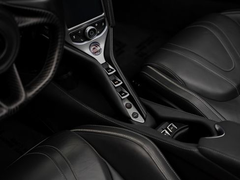 Used 2020 McLaren 720S Spider RWD image 50