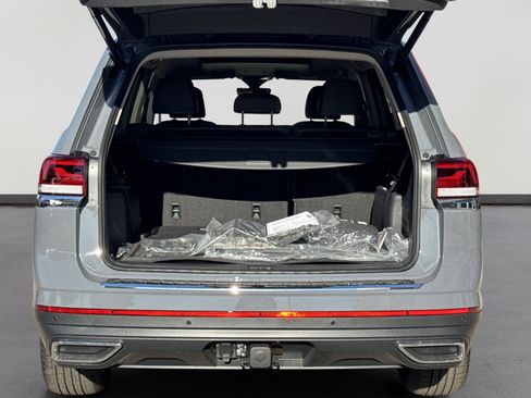 New 2026 Volkswagen Atlas SEL image 6