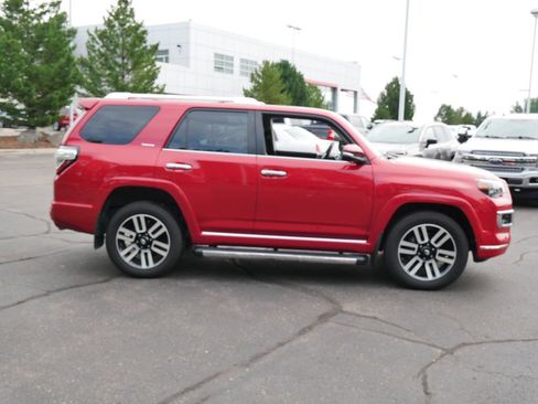 Used 2022 Mercedes-Benz GLC 300 4MATIC image 30
