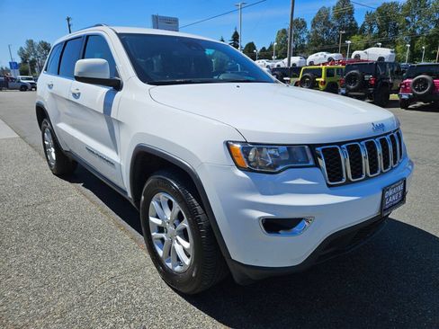 Used 2021 Jeep Grand Cherokee Laredo w/ Protech Group AWD/4WD image 7
