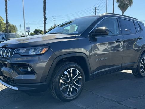 Used 2022 Jeep Compass Limited image 14