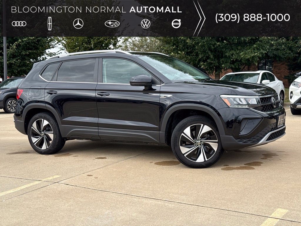 Used 2024 Volkswagen Taos SE AWD/4WD image 1