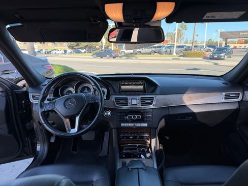 Used 2014 Mercedes-Benz E 350 Sedan image 19