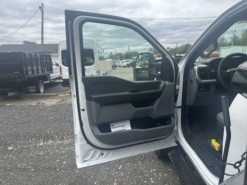 New 2025 Ford F550 XL 4x4 image 11