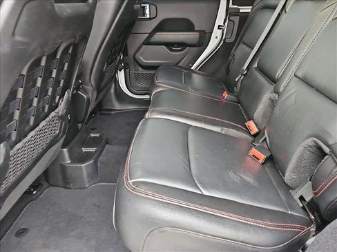 Used 2021 Jeep Wrangler Unlimited Rubicon image 18