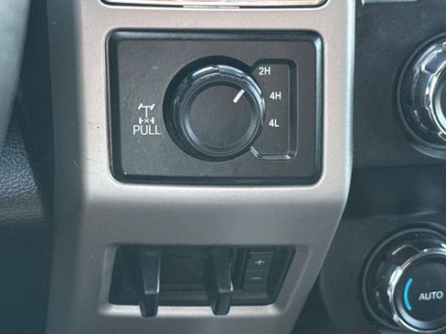 Used 2019 Ford F250 Lariat w/ Lariat Value Package image 23